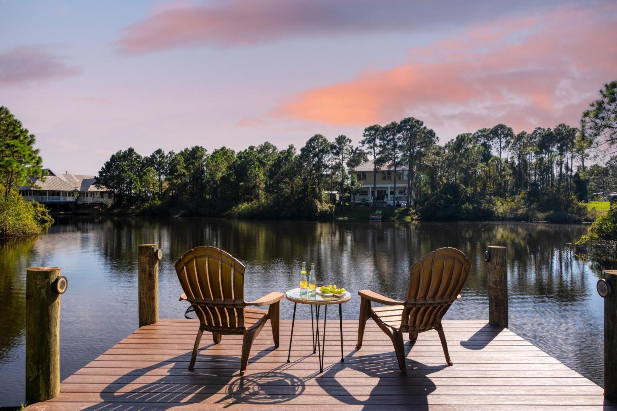 Edgewater By Avantstay Gorgeous Character Lakefront Home W Private Dock Дестин Экстерьер фото